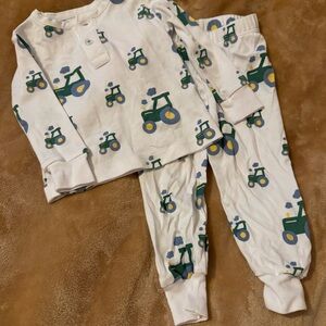 Little English Tractor Set 18 Months